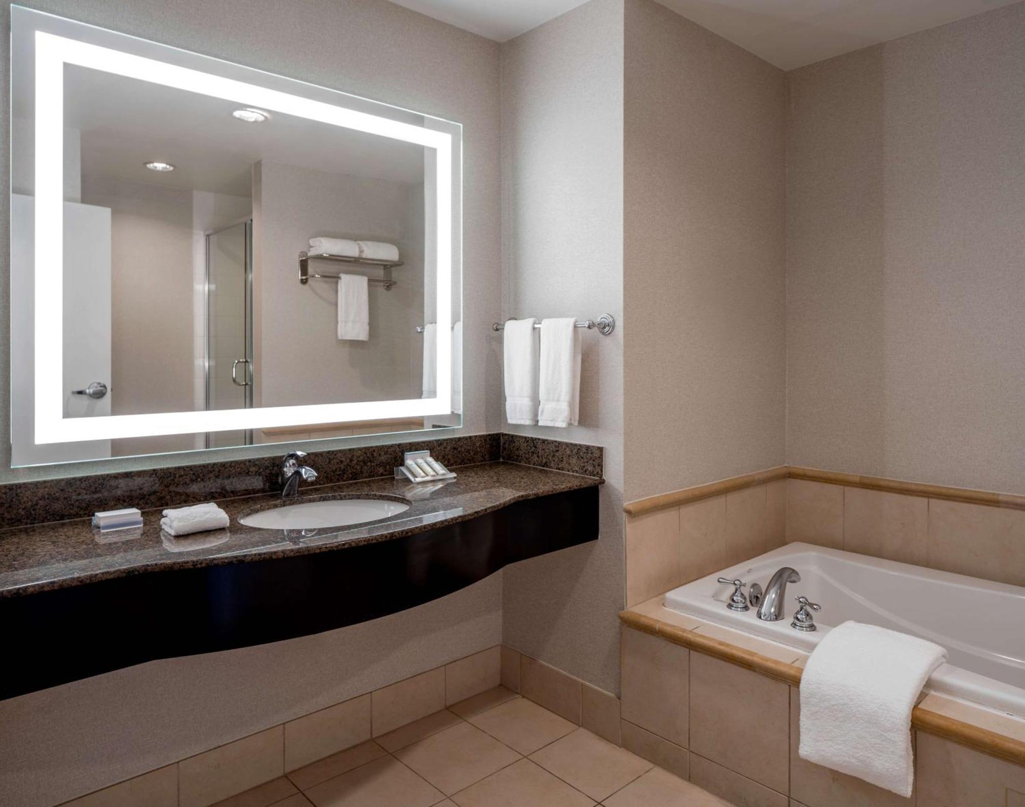 Hilton Garden Inn Jackson Downtown Eksteriør bilde